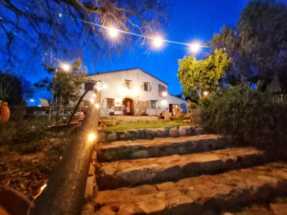 Masia Can Felip B&B Llinars del Valles Ngoại thất bức ảnh