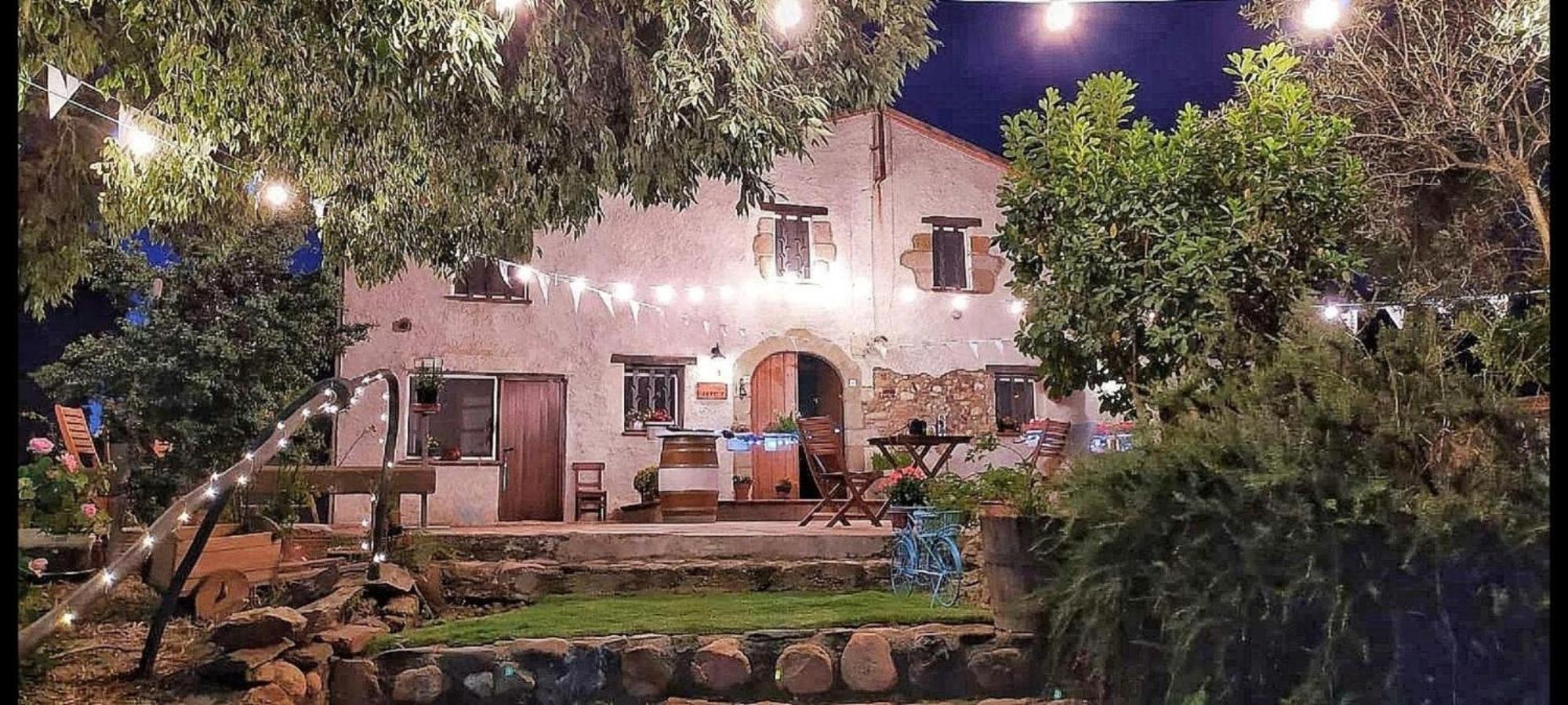Masia Can Felip B&B Llinars del Valles Ngoại thất bức ảnh