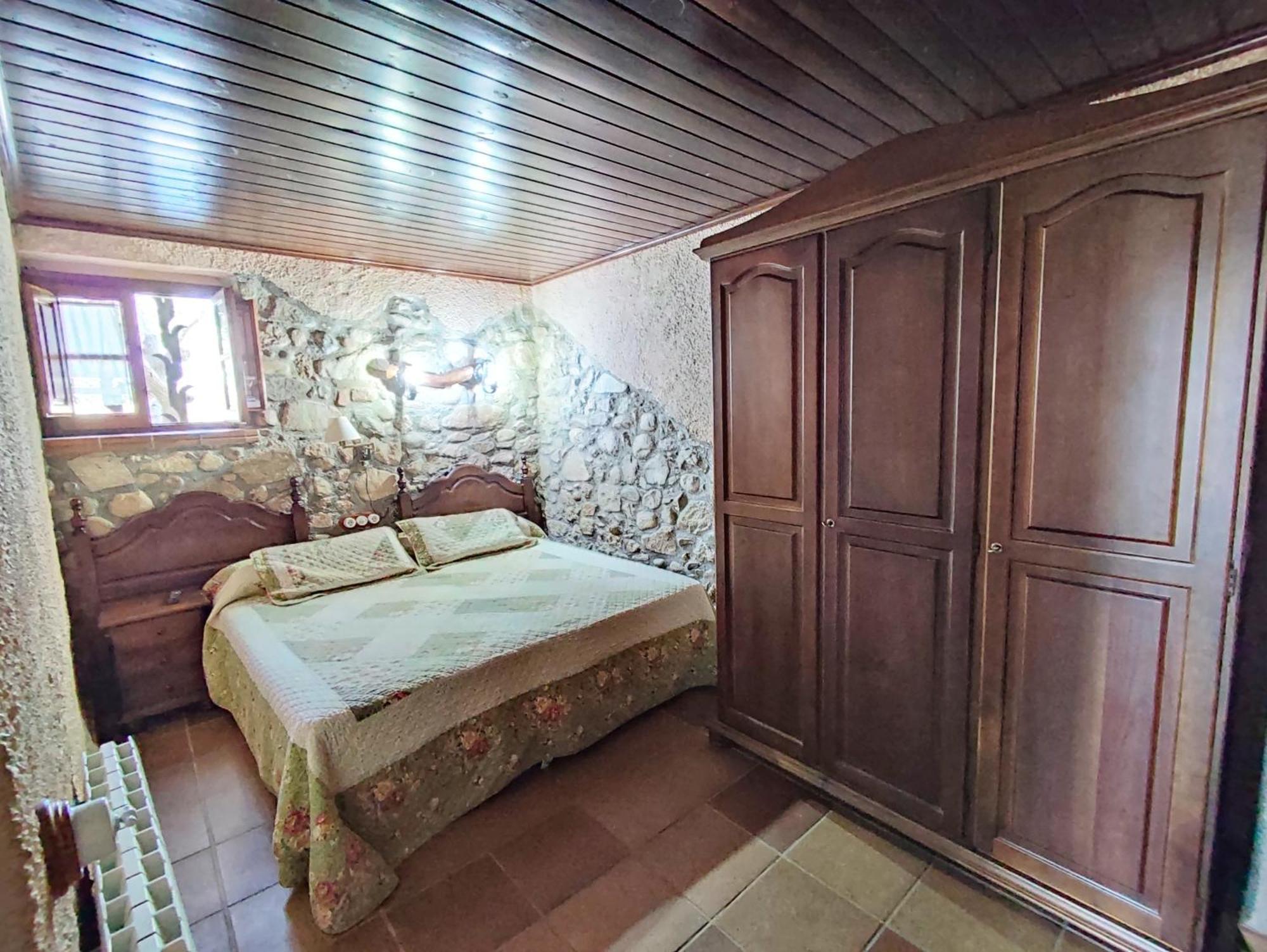 Masia Can Felip B&B Llinars del Valles Ngoại thất bức ảnh